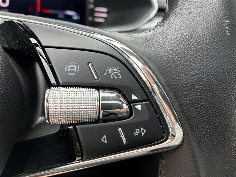 Škoda Superb 2,0 STYLE,PANORAMA,TAŽNÉ,LED - fotka 22 z 36