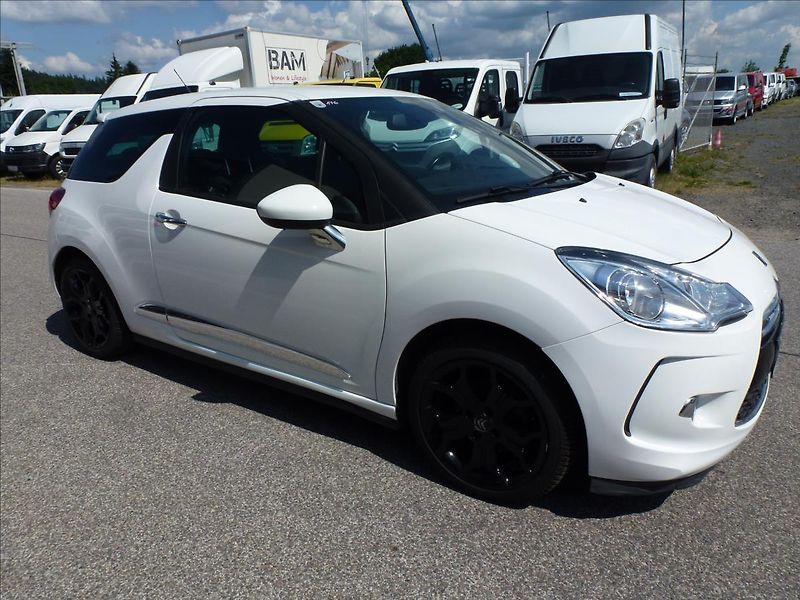 Citroën DS3 1,6 16V VTi THP SportChic - fotka 6 z 49