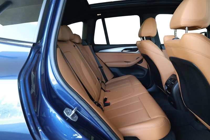 BMW X3 xDrive20i - fotka 6 z 30