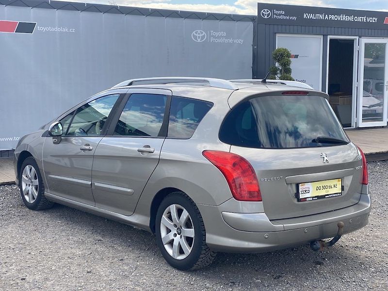 Peugeot 308 1.6i, ČR, manual, tažné - fotka 5 z 11