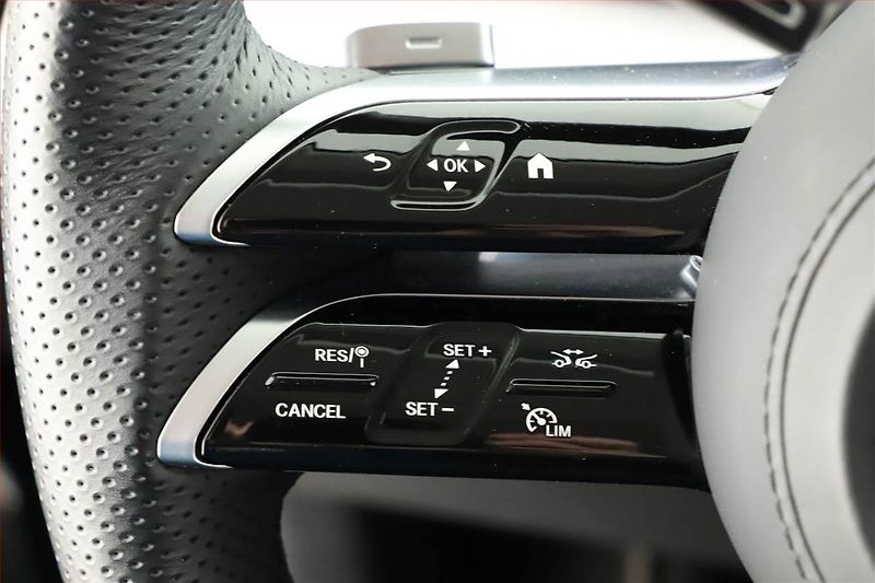 Mercedes-Benz GLE (2024) 300 d 4MATIC - fotka 22 z 29