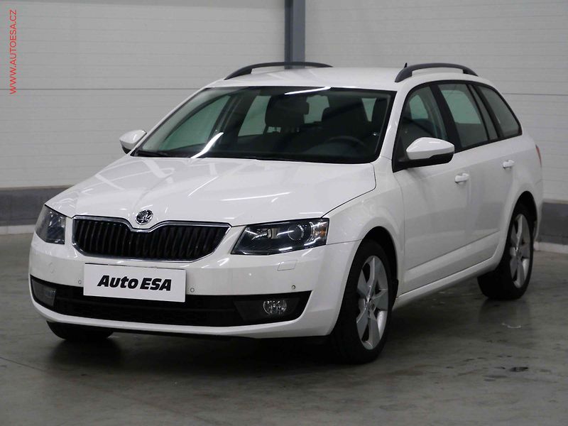 Škoda Octavia (2014) 2.0TDI, ČR, Elegance, bixen - fotka 3 z 20