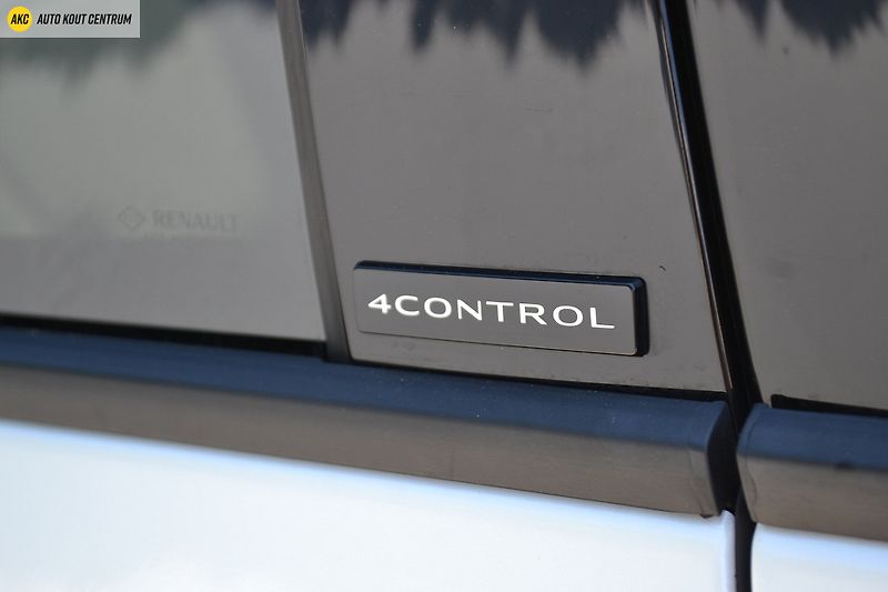 Renault Espace ICONIC E-TECH FULL HYBRID 200k - fotka 13 z 73