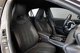 Mercedes-Benz Třídy A (2024) A 200d AMG Line - náhled 35