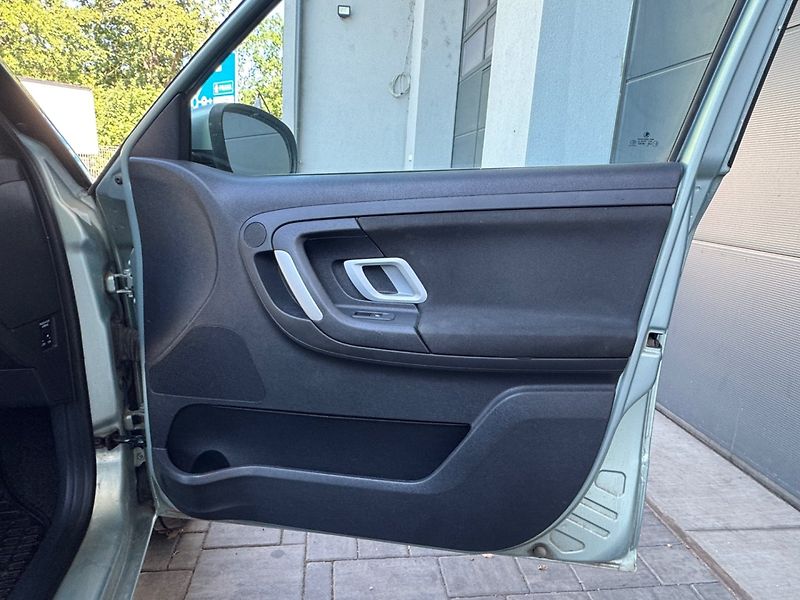 Škoda Fabia (2010) 1.2 HTP - fotka 14 z 25