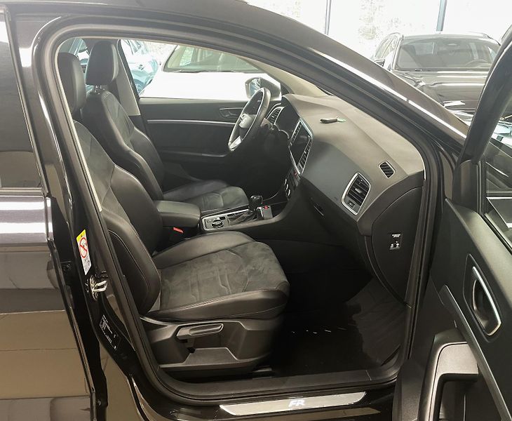 Seat Ateca 2.0TDI 4WD FR DSG, ČR, 1.MAJ. - fotka 14 z 33