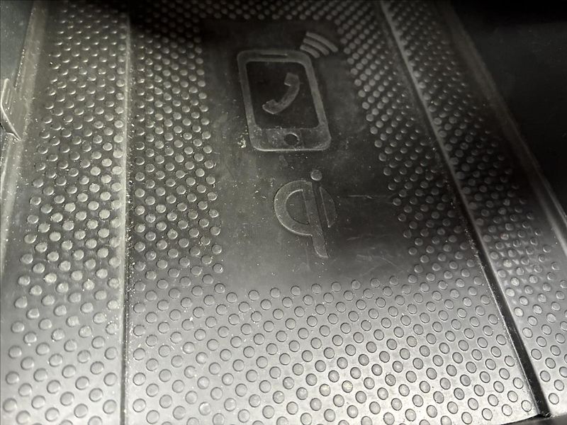 Volkswagen Polo 2,0 GTI VIRTUÁL KEYLESS - fotka 16 z 32