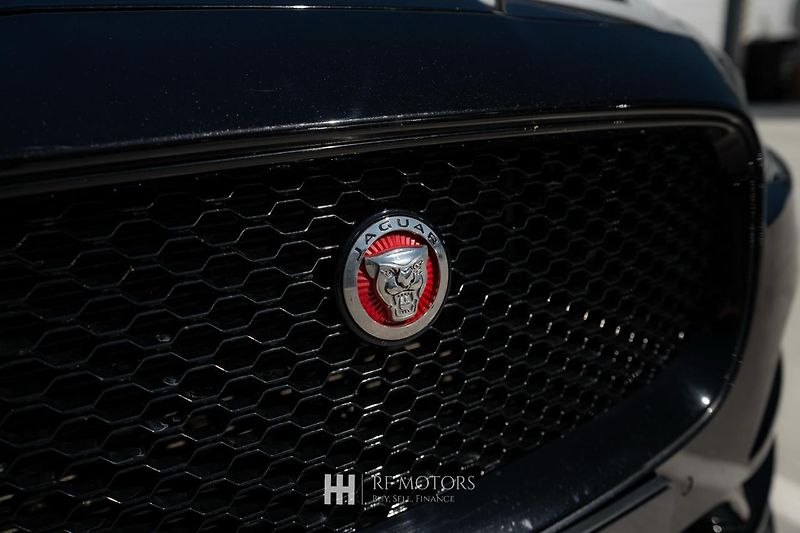 Jaguar F-Pace (2020) 2.0 P250 184kW 4x4 - fotka 11 z 43