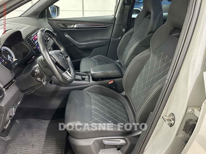 Škoda Karoq (2019) 1.5 TSi, 1.maj,ČR, SportLine - fotka 3 z 3