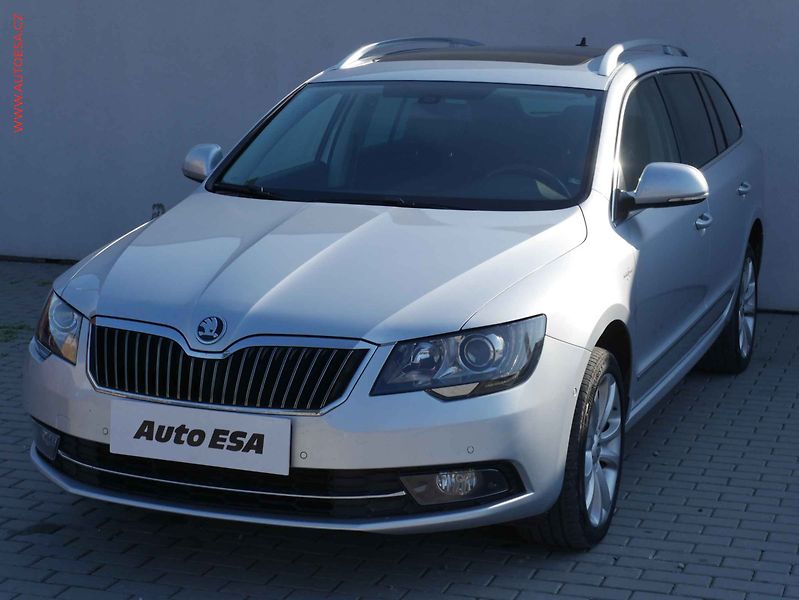 Škoda Superb (2014) 2.0TDi 4x4, ČR, Panor, kůže - fotka 3 z 25