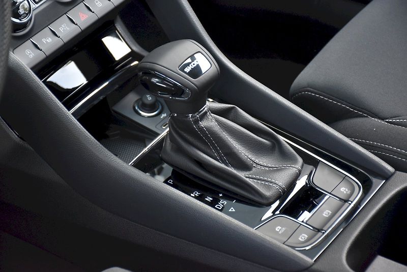 Škoda Karoq (2026) Sportline 1,5 TSI 110 kW 7° au - fotka 25 z 39