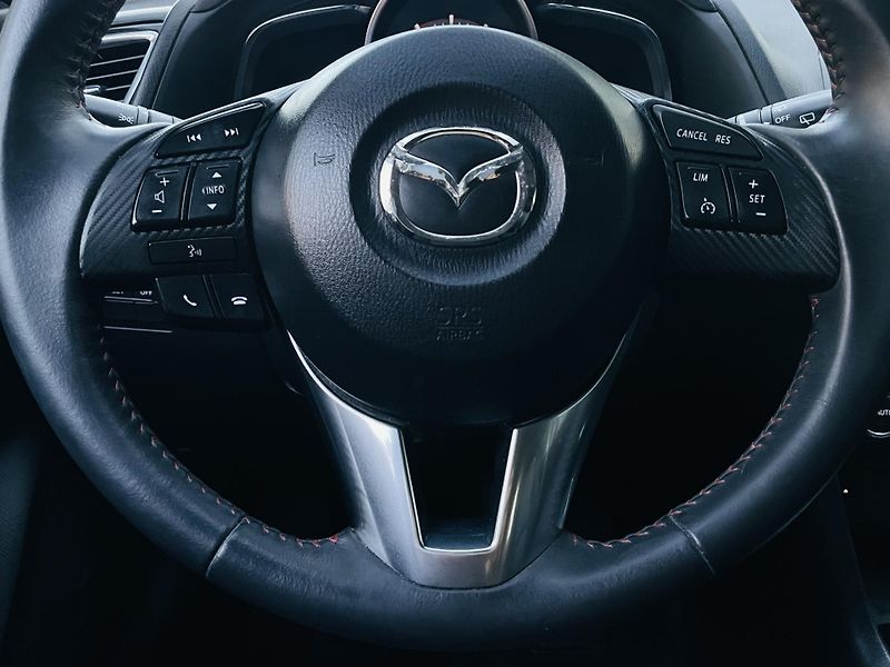 Mazda 3 2.0i MAN VÝHŘEV SENZORY HEADUP - fotka 30 z 41