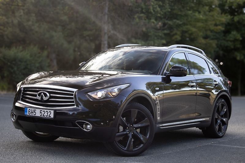 Infiniti QX70 Verze S, servisované, DVB-T - fotografie inzerátu