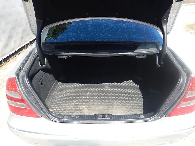 Mercedes-Benz Třídy E E 350 4MATIC, DIGIKLIMA - fotka 14 z 32