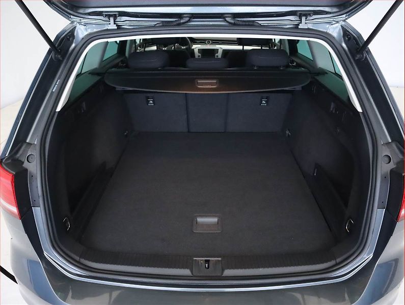 Volkswagen Passat (2015) Highline 2.0 TDI, 4X4 - fotka 14 z 20