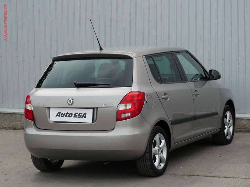 Škoda Fabia (2007) 1.2 HTP, 1.maj,ČR - fotka 4 z 14