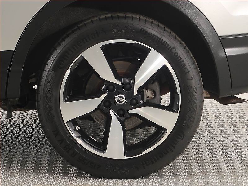 Nissan Qashqai (2015) 1.2 DIG-T, Automat, Serv.kniha - fotka 15 z 17