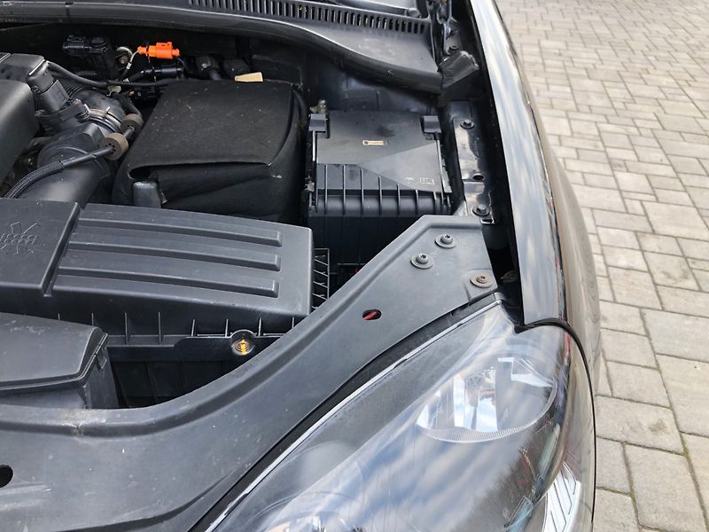 Volkswagen Golf Variant (2009) 1.9 TDi - fotka 27 z 27