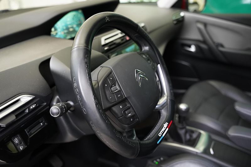 Citroën C4 Picasso - fotka 11 z 23
