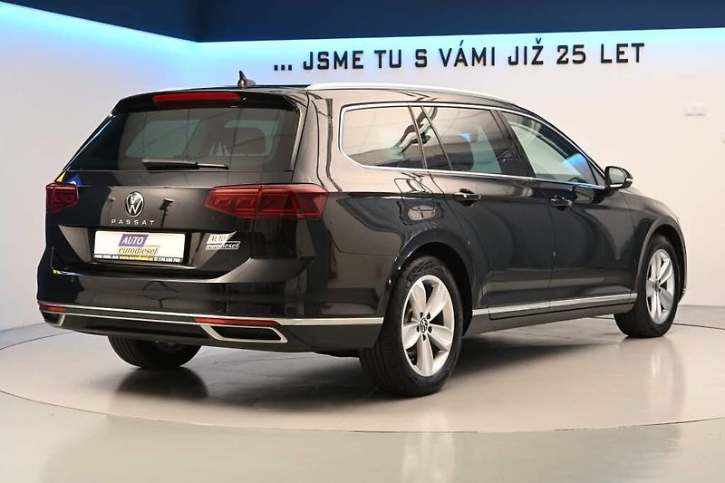 Volkswagen Passat (2023) 2.0 ELEGANCE LED MATRIX DSG AC - fotka 5 z 32