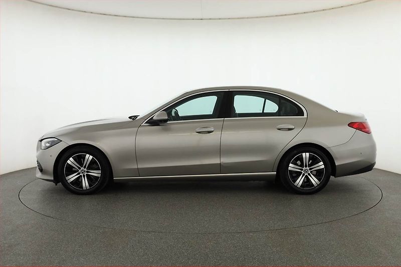 Mercedes-Benz Třídy C (2022) C 200 - fotka 3 z 21