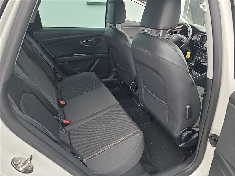 Seat Leon 1,4 TSi 92KW FR NAVI TEMPOMAT - fotka 32 z 47