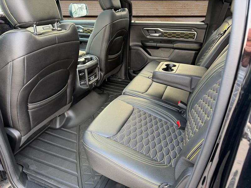 Dodge RAM (2021) +HEMI+LPG+BEEE+PANORAMA+ - fotka 11 z 21