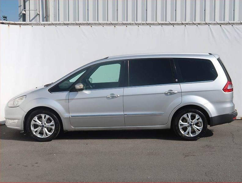 Ford Galaxy (2010) Ghia 2.0 TDCi, 7 míst - fotka 3 z 20
