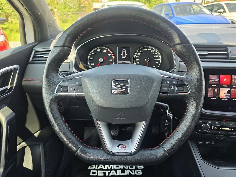Seat Arona FR 1.5 TSI 110KW FULL LED NAVI - fotka 25 z 26
