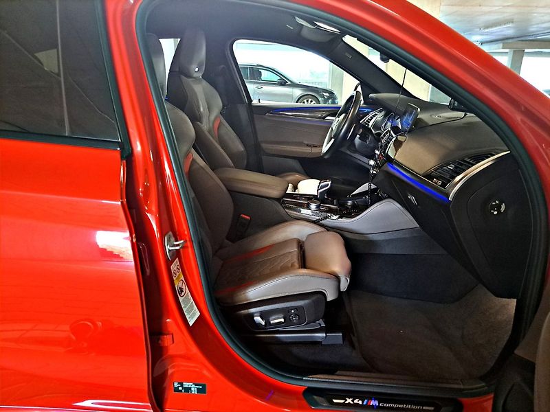 BMW X4 (2019) X4M Competition 510 PS - fotka 10 z 38