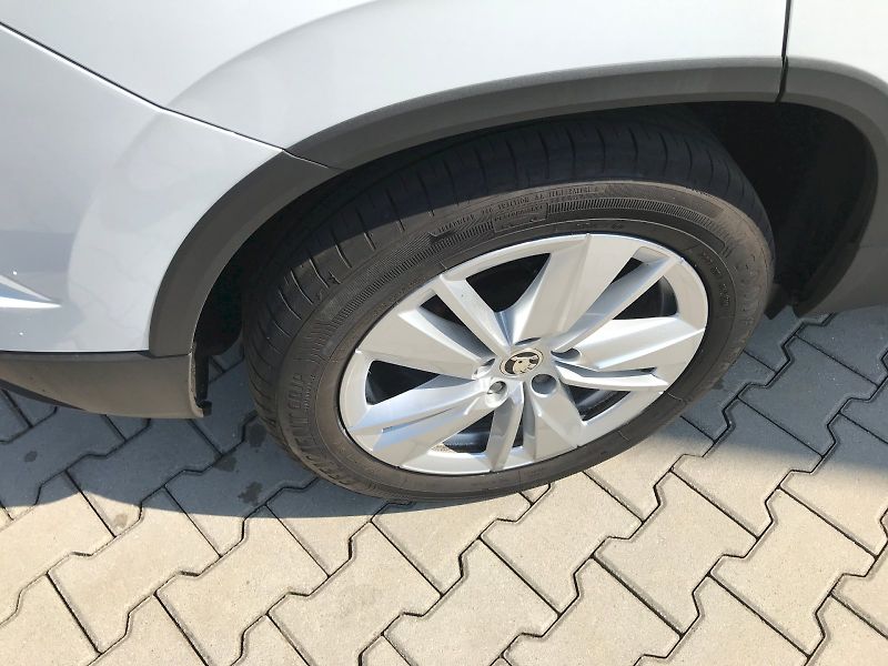 Škoda Karoq (2024) SEL TS 110/1.5 A7F - fotka 15 z 27