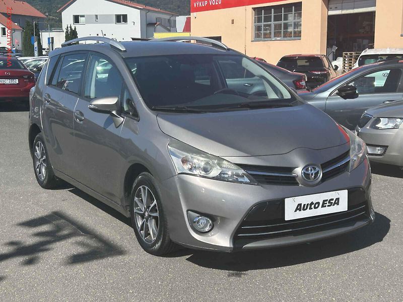 Toyota Verso (2015) 1.6D-4D, ČR, autoAC - fotografie inzerátu