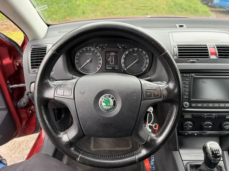 Škoda Octavia 1.6i - fotka 18 z 22