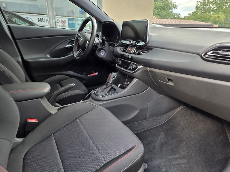 Hyundai i30 1.5-N-LINE-TOP STAV-AUTOMAT - fotka 18 z 21