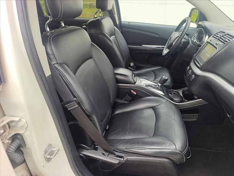 Fiat Freemont 2,0 MJT 4x4 7Míst AUTOMAT Navi - fotka 31 z 44