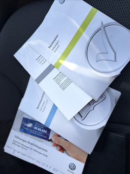Volkswagen Golf 1,6 TDI NAVIGACE +SADA ALU KOL - fotka 25 z 25