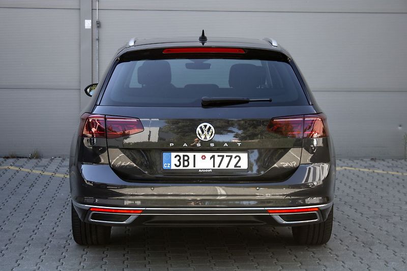 Volkswagen Passat 2.0 TDI DSG / 110kW / A7 - fotka 5 z 33