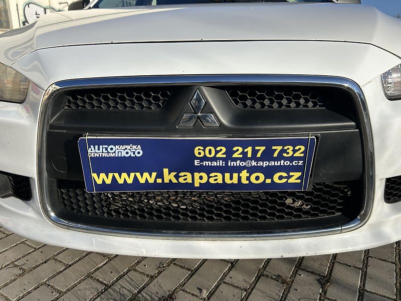Mitsubishi Lancer 1.6 i MIVEC Sportback - fotka 35 z 39