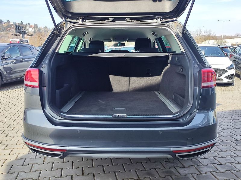 Volkswagen Passat 2.0 Bi-TDI/176kW Alltrack DSG - fotka 9 z 32