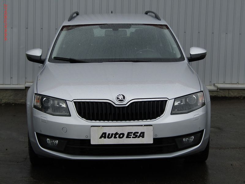 Škoda Octavia (2015) 2.0 TDi, ČR, DSG, bixen - fotka 2 z 21