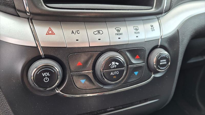 Fiat Freemont 2,0 103 KW MULTIJET ČR - fotka 14 z 17