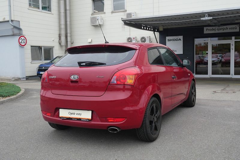 Kia Ceed - fotka 2 z 6