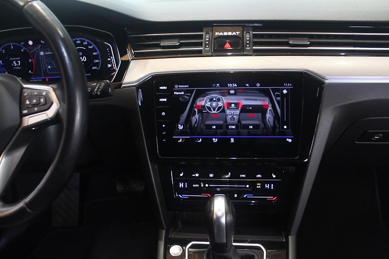 Volkswagen Passat (2023) 2.0TDI DSG Nez.Topení Display  - fotka 32 z 38