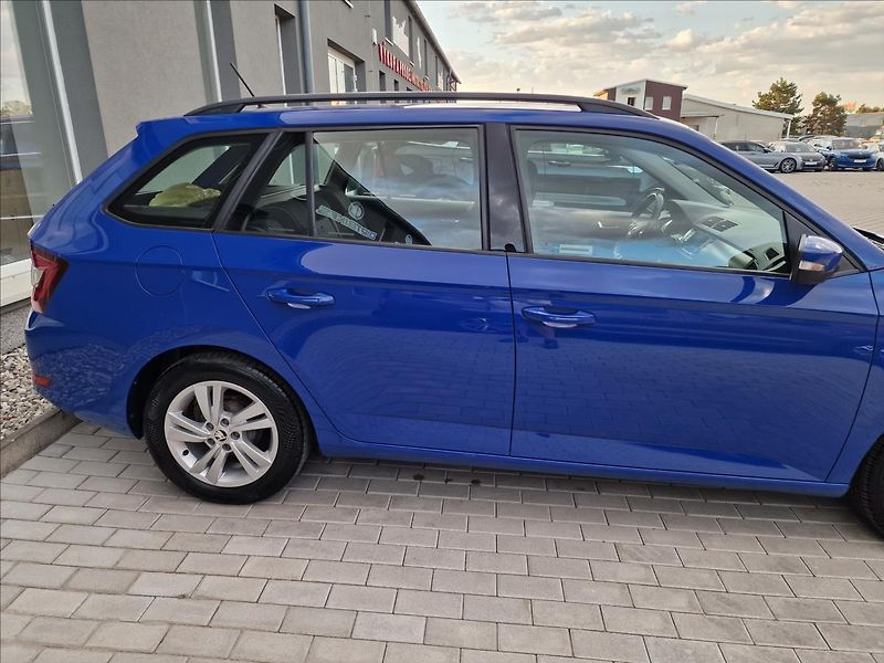 Škoda Fabia 1.0 TSI Style Combi,ČR,1.Maj. - fotka 40 z 48