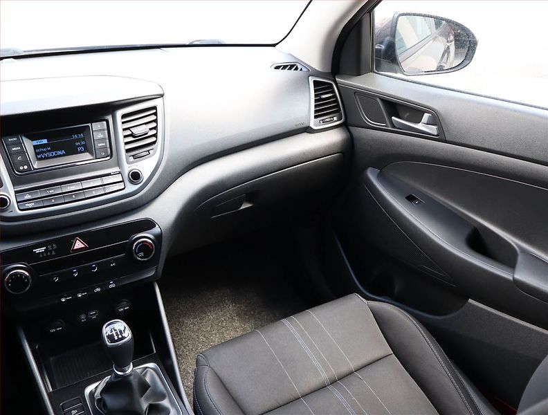 Hyundai Tucson (2016) 1.6 GDI, Tempomat - fotka 8 z 18