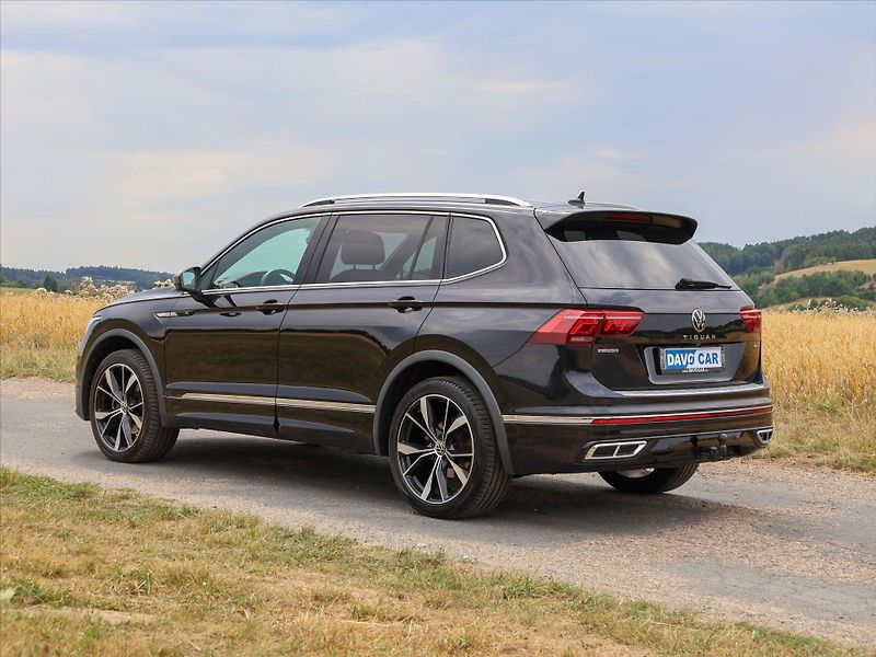 Volkswagen Tiguan Allspace 2,0 TSI 4x4 DSG R-Line 7-Míst - fotka 5 z 44