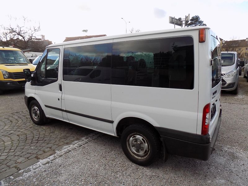 Ford Transit 2,2 TDCI SWB 300 TREND 9 MÍST - fotka 18 z 43