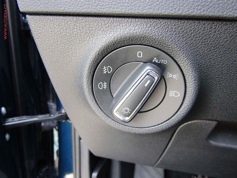 Škoda Karoq (2020) 1.5 TSi, 2.maj, LED, navi - fotka 17 z 18