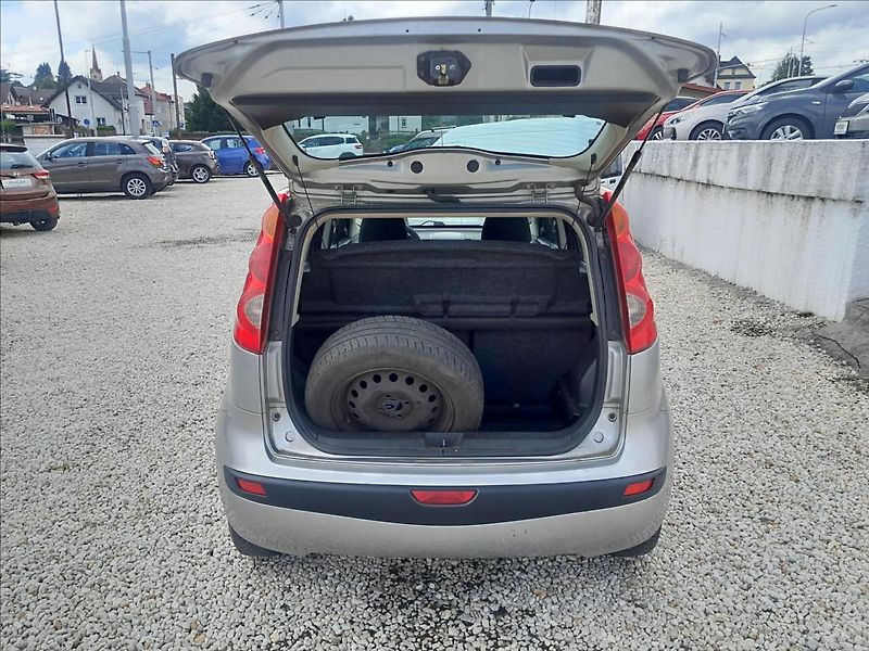 Nissan Note 1,4 i - fotka 22 z 41