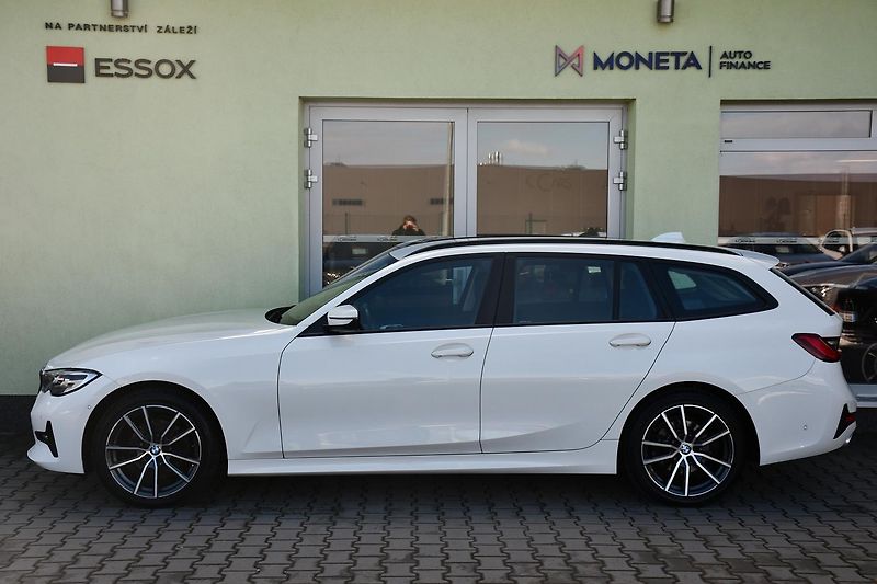 BMW Řada 3 320D xDrive 2xALU 1M ČR - fotka 12 z 38